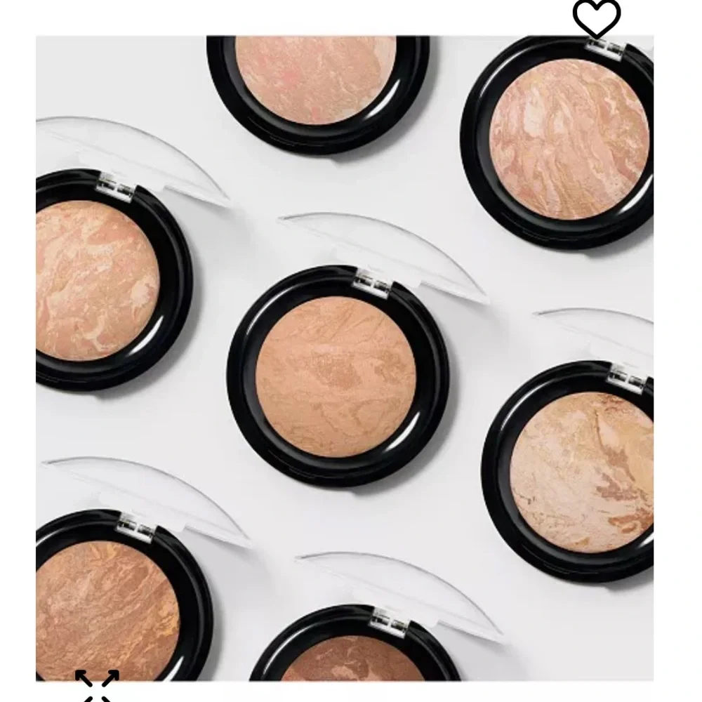 Laura Geller Baked Balance-N-Brighten Foundation has mirror/sponge, Deep Shade